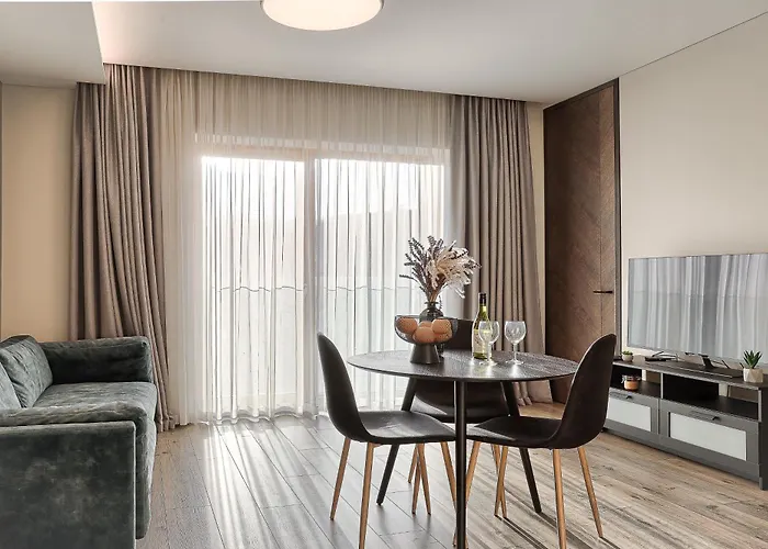 Amazing Central Apartments X Free Parking X Self Check In 24X7